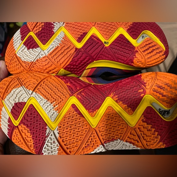 Nike Kyrie Irving Decades 70s pack used no box - Picture 2 of 8